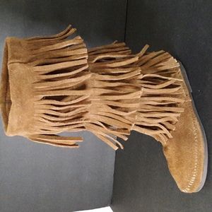 MINNETONKA Mid-Calf Suede Fringe Boots